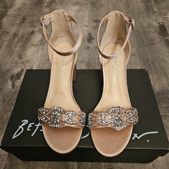 Betsey Johnson Shoes - NWT Betsey Johnson Mel Rhinestone Champagne Block Heel Pumps